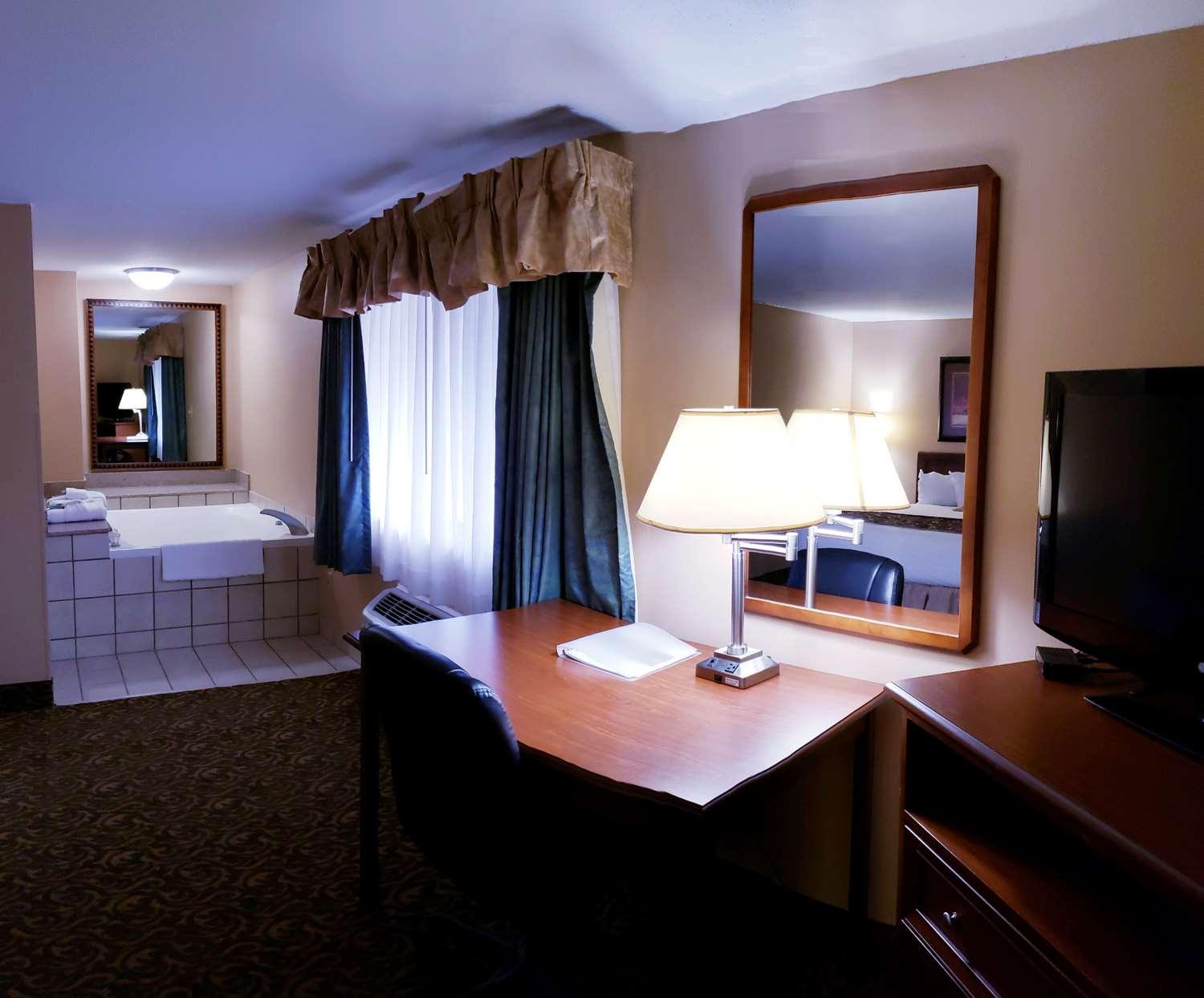 Surestay Plus Hotel By Best Western בלאק ריבר פולס מראה חיצוני תמונה